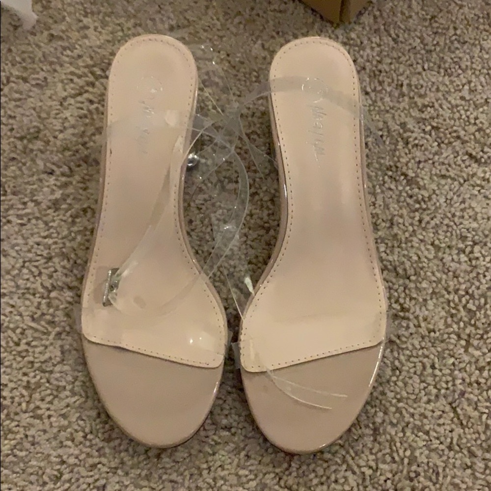 Brand new clear strap chunk heel